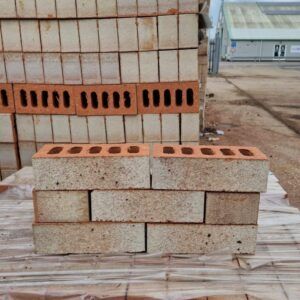 BR1721 Ibstock Tradesman Light yard