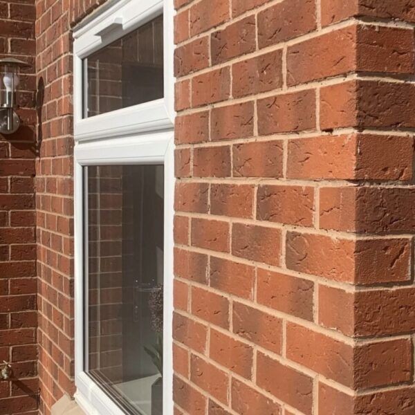 ET Clay Tamworth Red Multi Wirecut Facing Brick Pack of 520