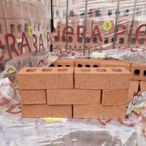 BR2297 ET Clay New Buxton Red yard