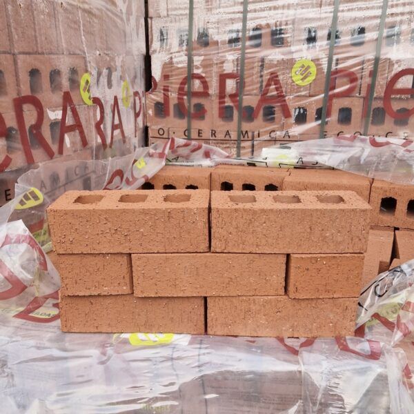 ET Clay New Buxton Red Dragwire Wirecut Facing Brick Pack of 460