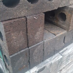 Wienerberger K203 Staffordshire Blue Dragface-yard