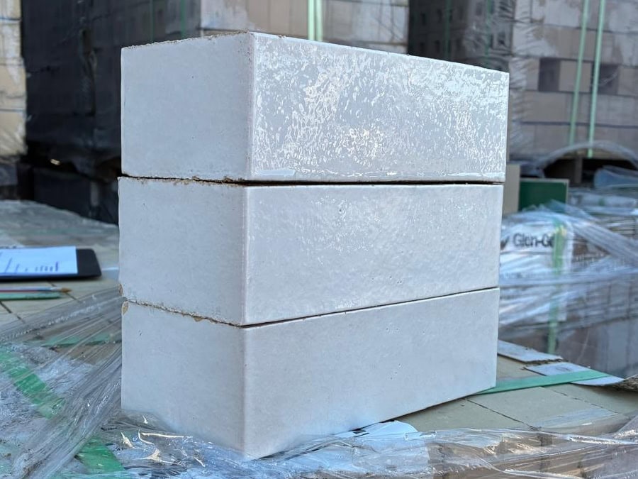 Stock Clearance Bespoke Brick White Glazed Wirecut Facing Brick