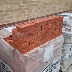 Home BR2852-TBS-Old Amersham-yard2